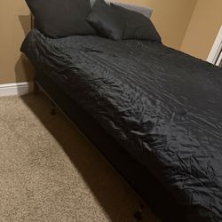 Complete Full Bed Set (must pick up and  unassembled)
