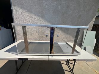 Vitrina para vender fruta .  Nueva