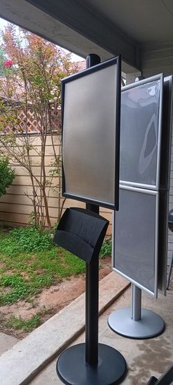 Poster / Banner w/ Holder Stand