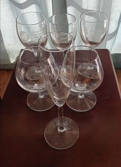 Wine glasses set