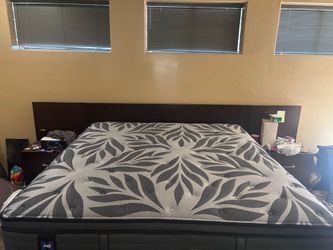 Sealy posturepedic plus king