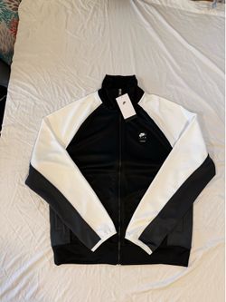 Men’s Nike Black Air Zip Up Jacket medium