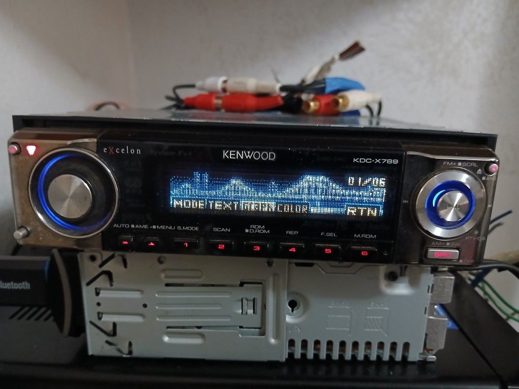 Kenwood Exelon Radio