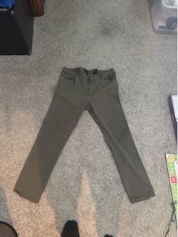 H&M Slim Fit Olive Green Chino Pants Men’s Size 36