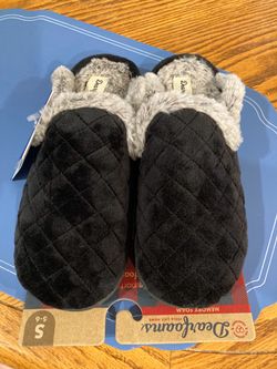 Néw Womens Dearfoam Faux fur Memory Foam Size 5-6