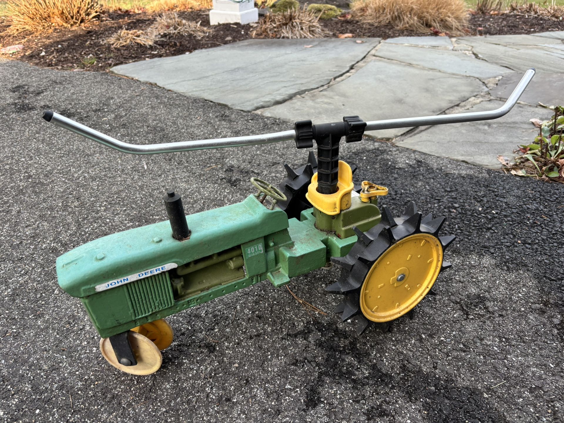 Vintage Large John Deere Cast Iron Lawn Sprinkler
