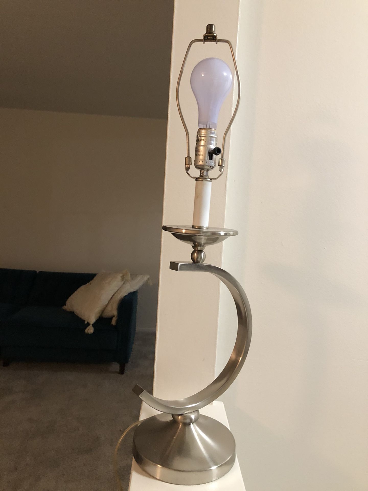 Table lamp