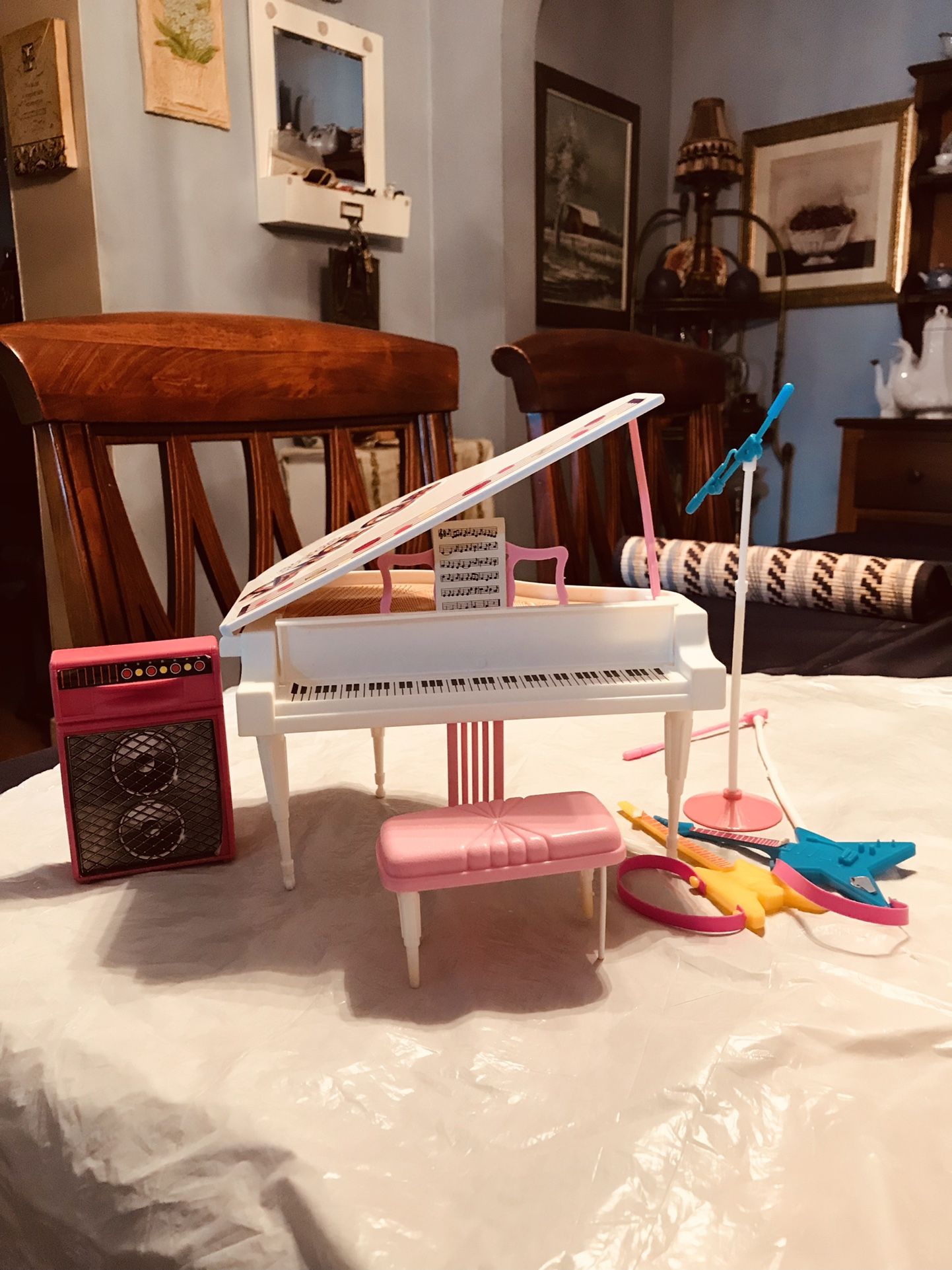 1986 Mattel Barbie Dance Club Items, The Piano Stool Is Missing A Leg