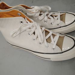Converse  Chuck 70 Hi-Top Unisex Style