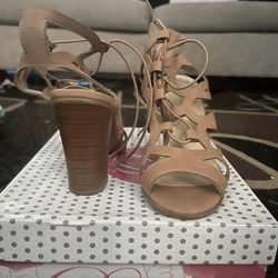 Zapatillas// Heels