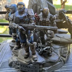 Halo Reach Legendary  Edition Statue 