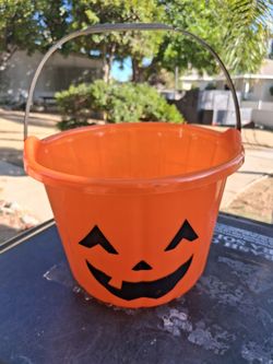 !! Halloween Candy Bucket