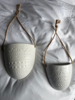 Set of 2 Ceramic Hanging Wall Planters