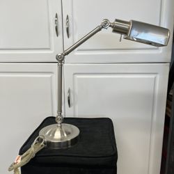 Desk Lamp - Adjustable 