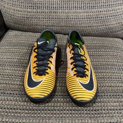 Size 9.5 US Soccer Shoes New