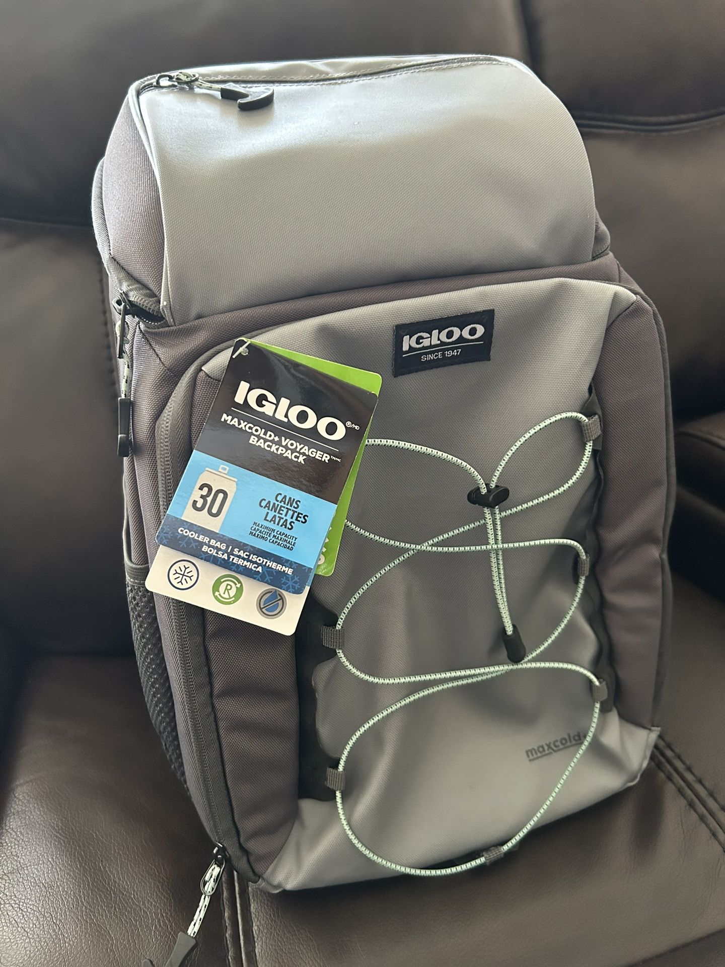 MaxCold Voyager 30-Can Backpack