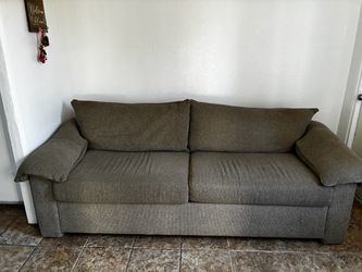 Sofa amplio muy comodo color cafe