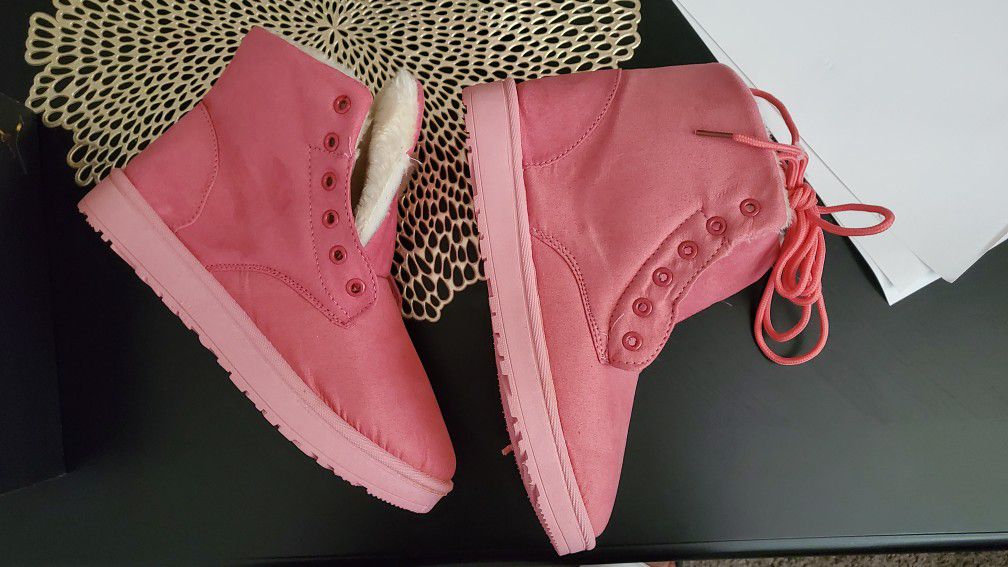 Pink Boots Size 5 Y Never Worn