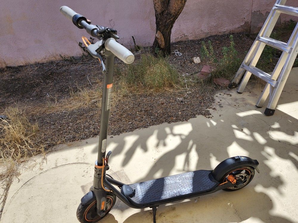 Segway Ninebot F2