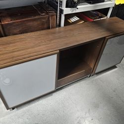 Tv stand/entertainment center 