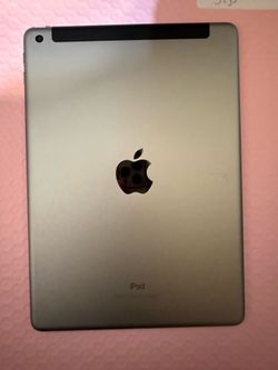 Beautiful iPad (6th generation) 32gb