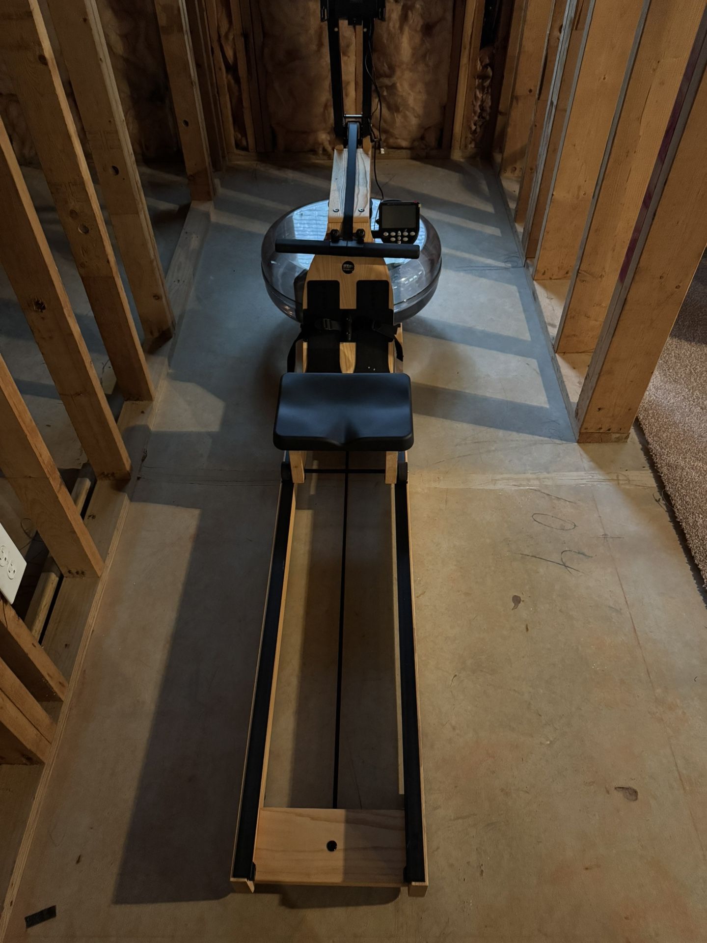 Water Rowing Machine With Added Media Device Stand