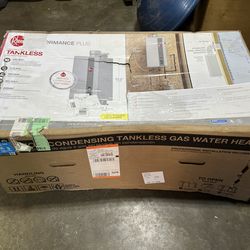 Rheem Performance Plus 8.4 GPM Smart Non-Condensing Indoor Natural Gas Tankless Water Heater