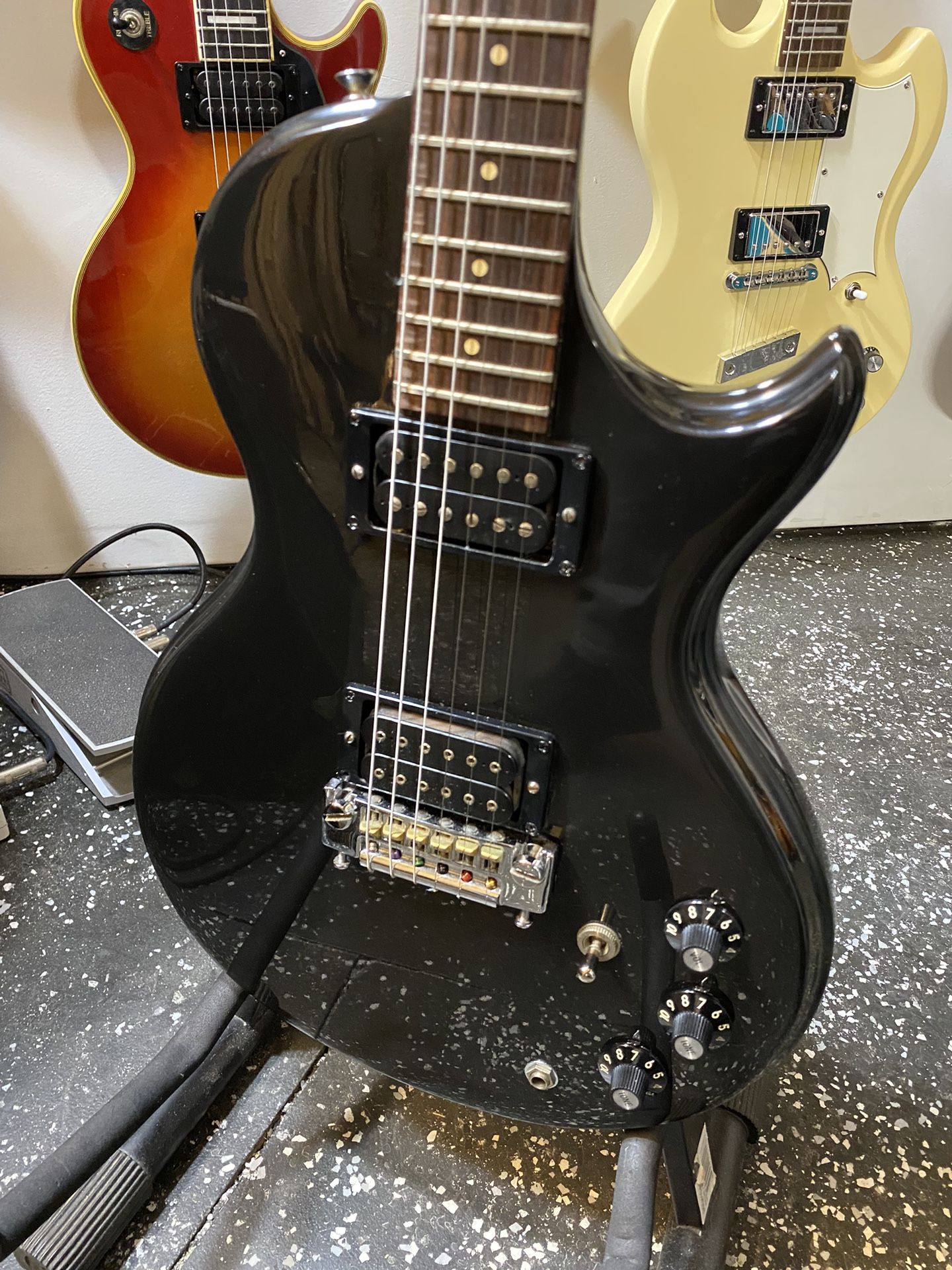 Vintage 80’s USA Made O’Hagan Nightwatch Neckthru Les Paul Style Guitar