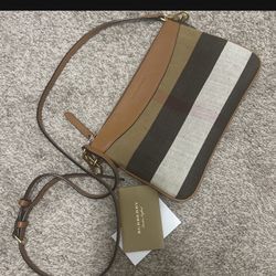 Burberry Crossbody Authentic 