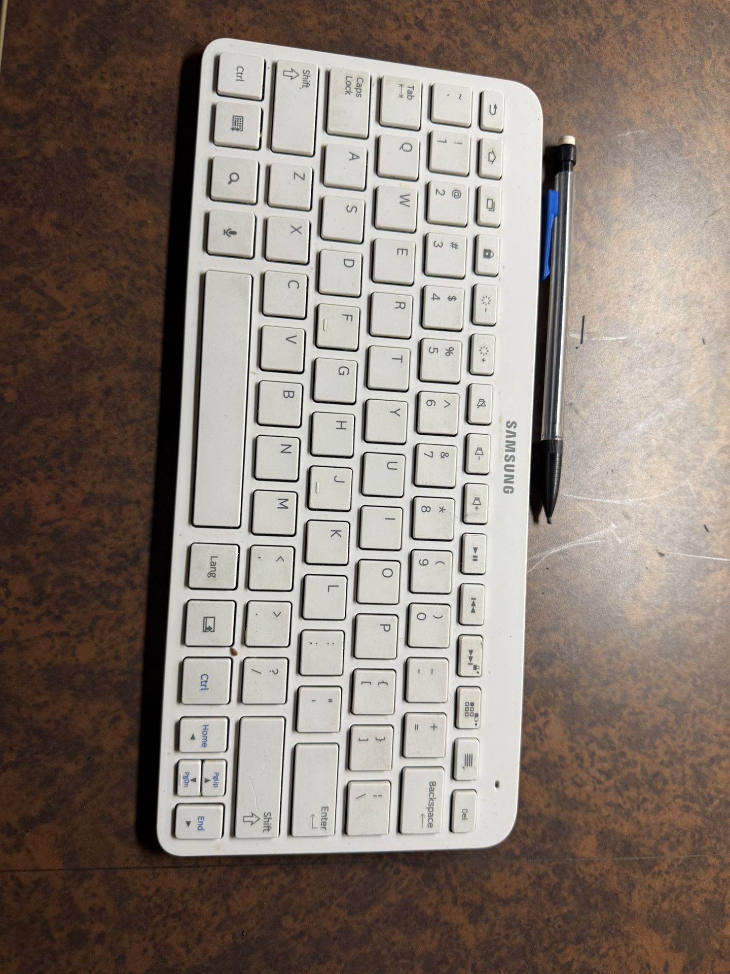 Bluetooth Keyboard Battery Powered