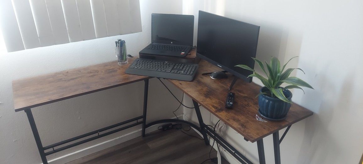 Work Desk For Sale.