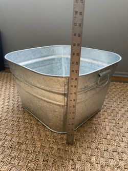 Large Galvanized Metal Beverage Tub – 19"