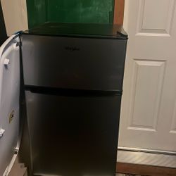 Whirlpool Mini Fridge