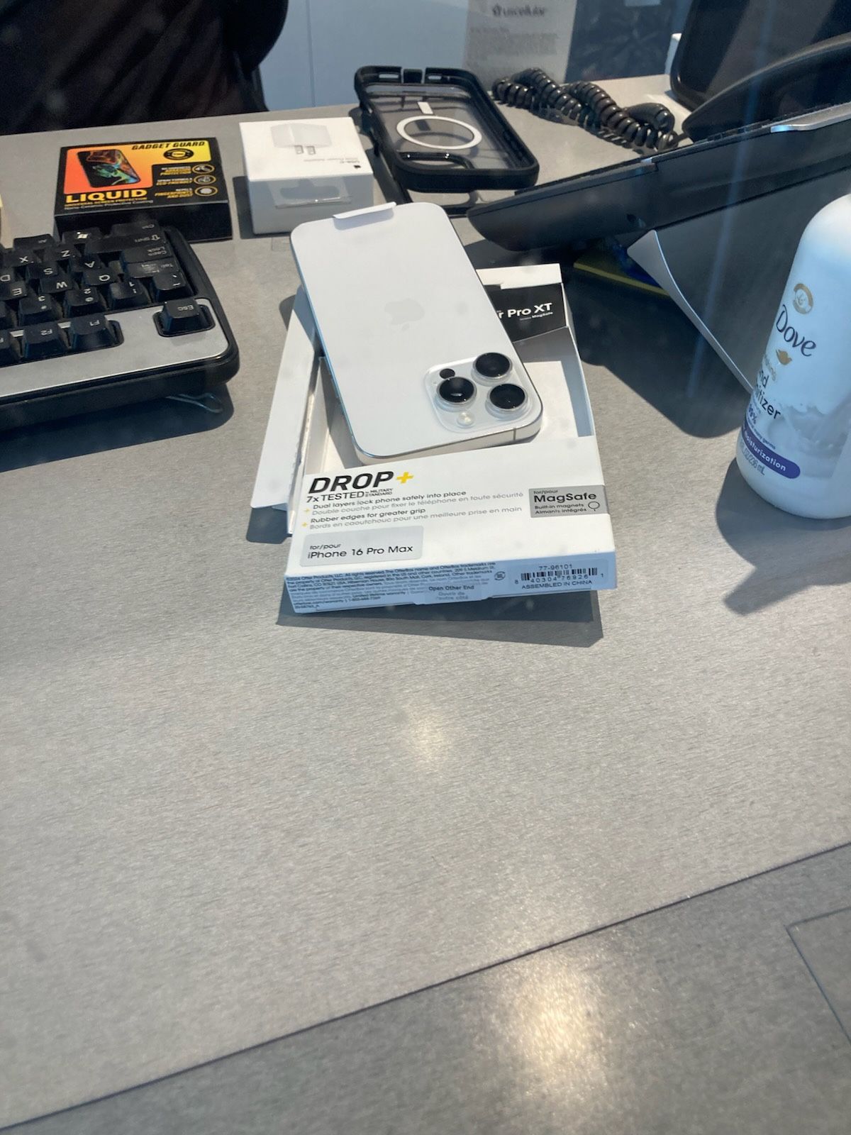 iPhone 16