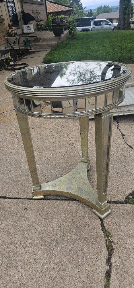 Z Galleries Mirrored Accent Table