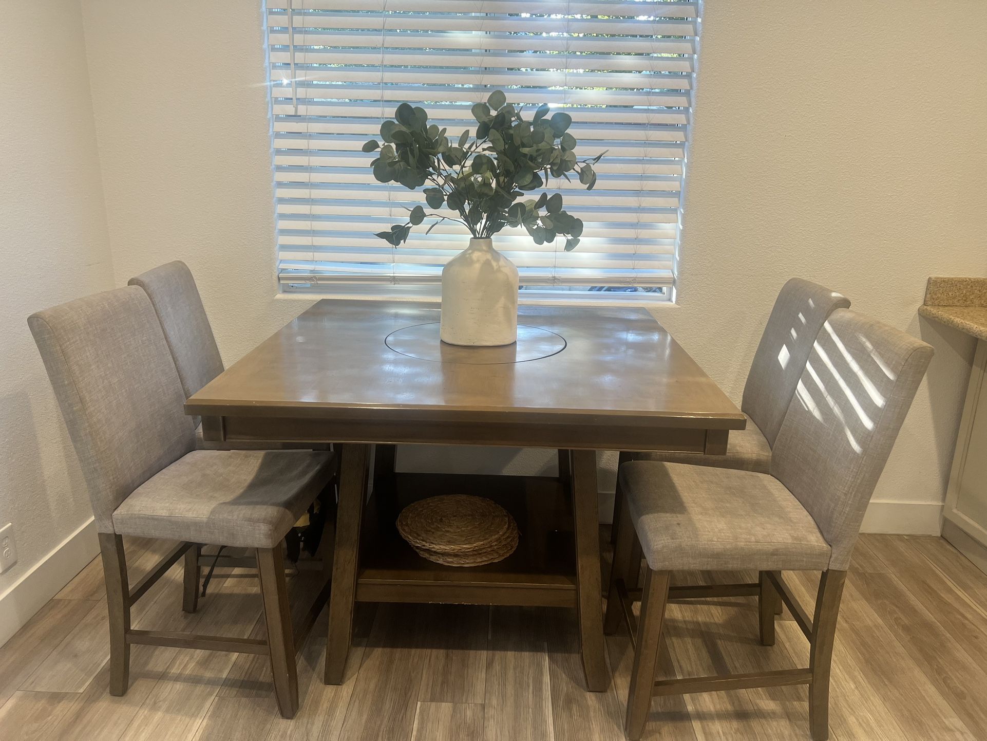Dinning Set 