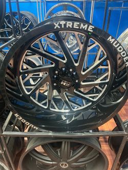 22x12 XM-400 Wheels – 5-Lug | Big & Bold! 