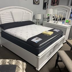 Beautiful bedroom set! Many colors! 😍✅🎉  Floor model!