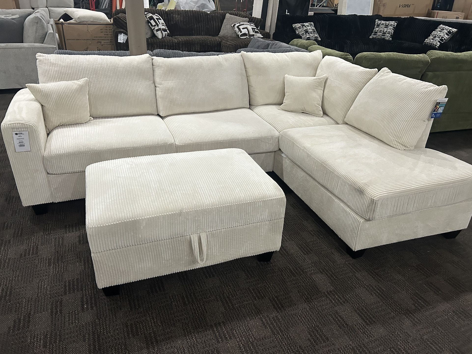 Cream Comfy Sectional W Storage Ottoman