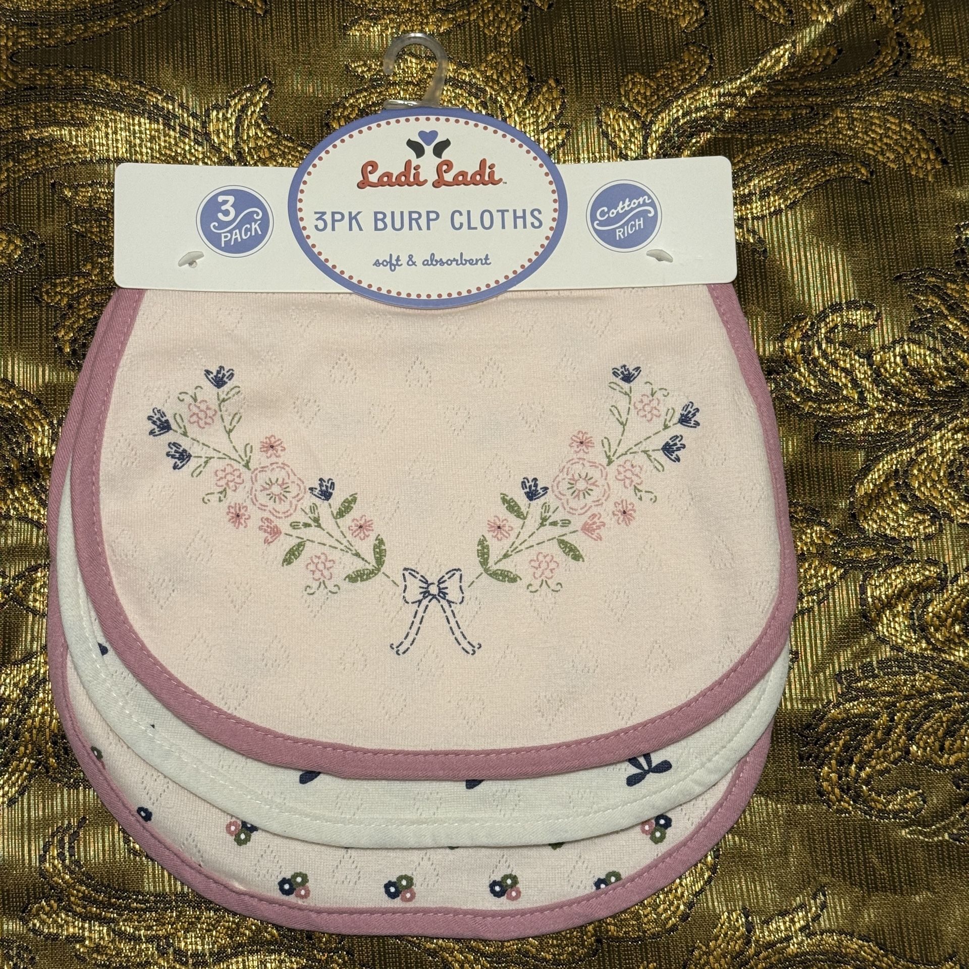 3-pack of Ladi Ladi Burp Cloths