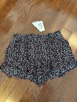 Hollister Navy Floral Ruffle Shorts