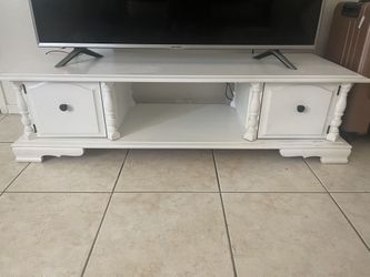WHITE TV STAND $140
