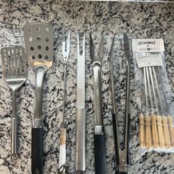 🍖 BBQ Accessory Set – 16 Pieces (Mixed New & Used)