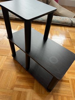 Corner shelf/rack