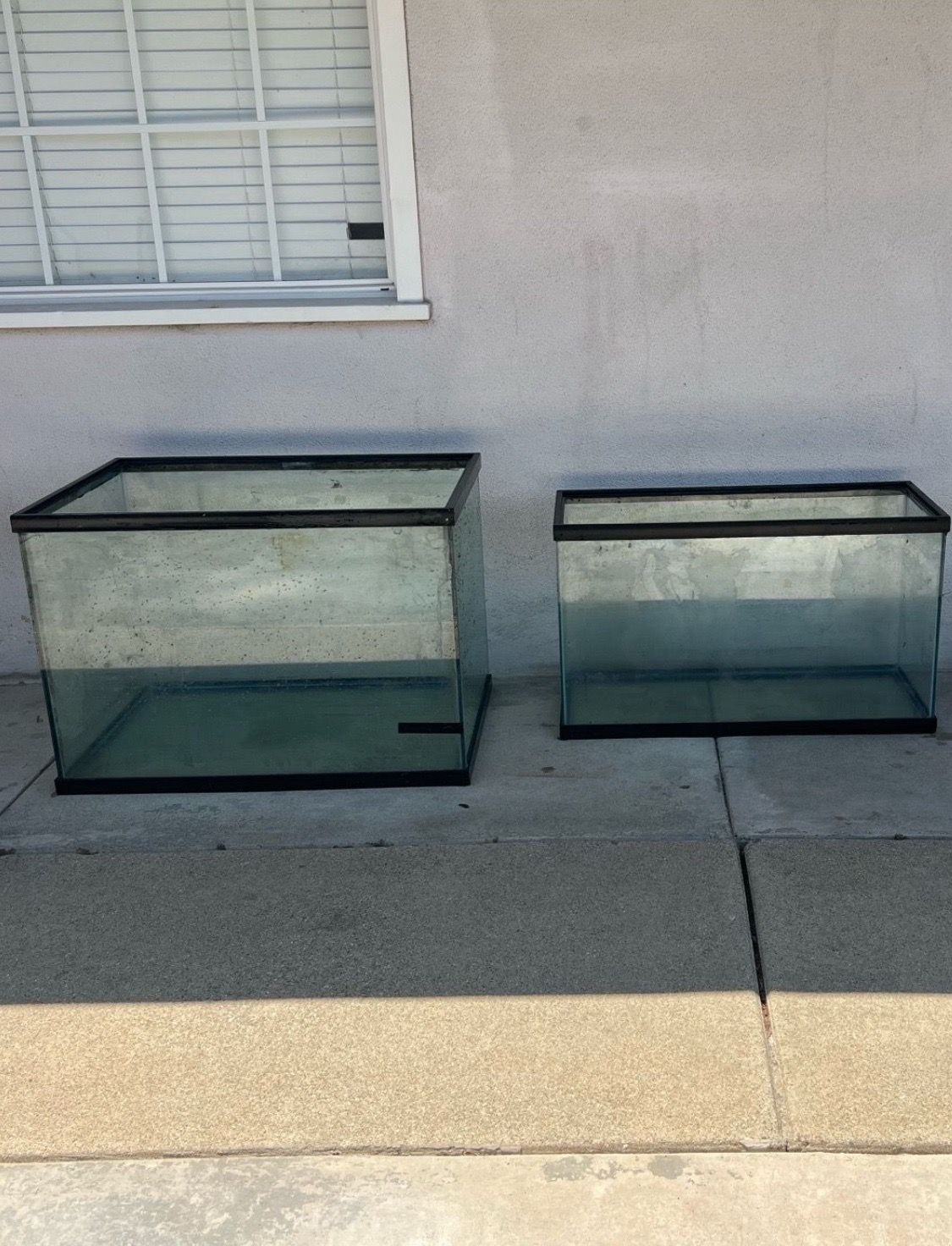 Aquarium/Terrarium tanks