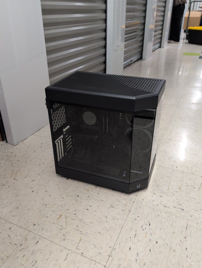 HYTE Gaming Computer Intel I7-12700K MSI Z690 NZXT AIO Water-cooler