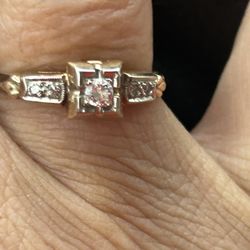 14k Gold Diamond Engagement Ring 