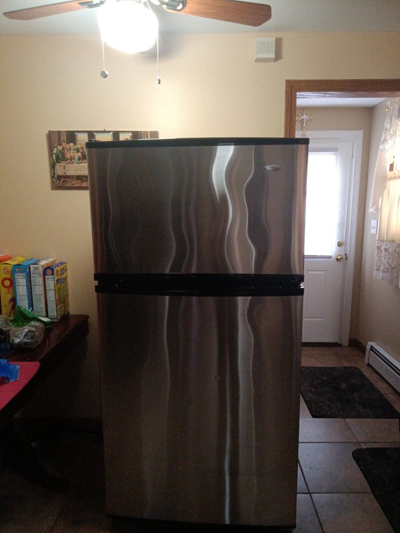 Refrigerator
