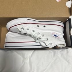 Converse Size 2 Youth 