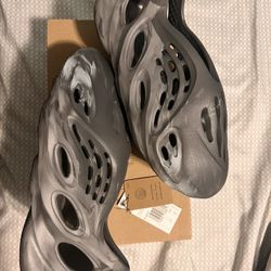 Adidas Yeezy Foam RNNR Mx Granite